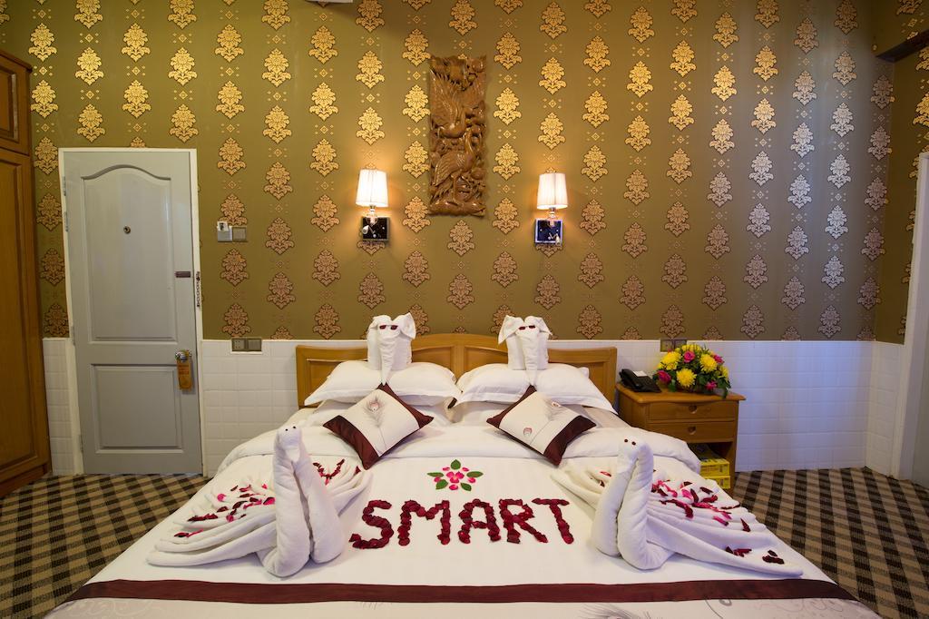 Smart Hotel Mandalay Exterior foto